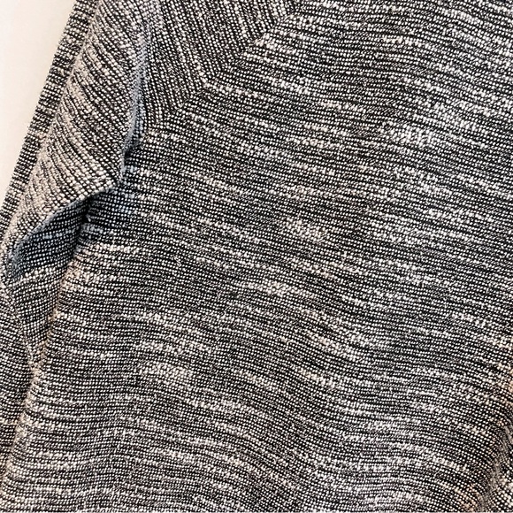 BCBGeneration Black and White Long Sleeve Top Size S - Picture 3 of 6